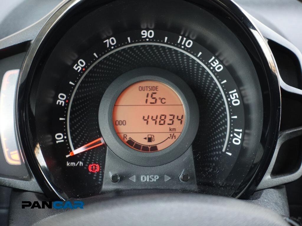 Toyota Aygo Connect 1.0 VVT-i 72 CV 5 porte x-play