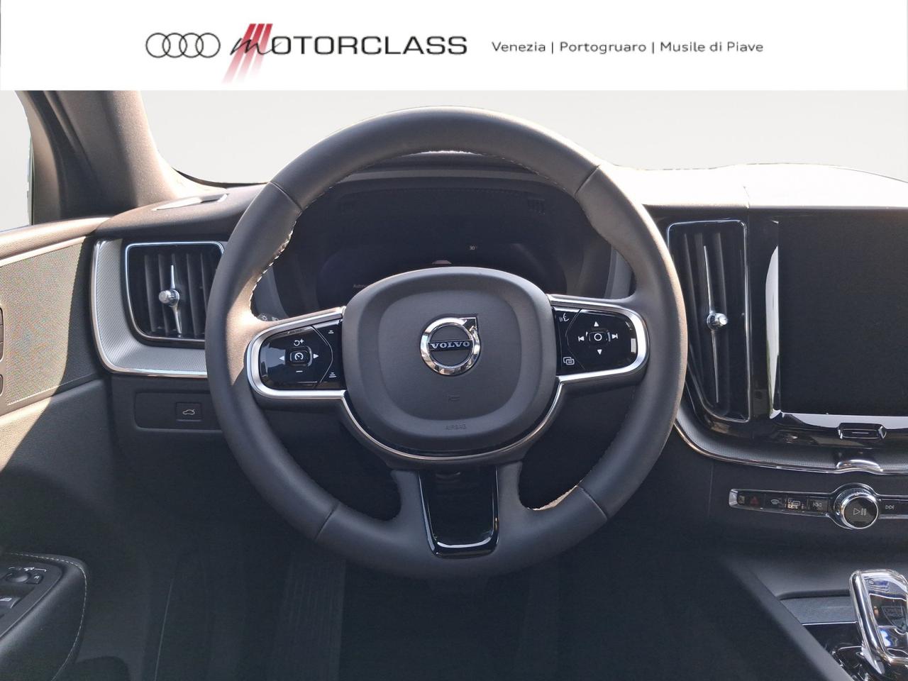 Volvo XC60 2.0 b4 plus dark awd automatico