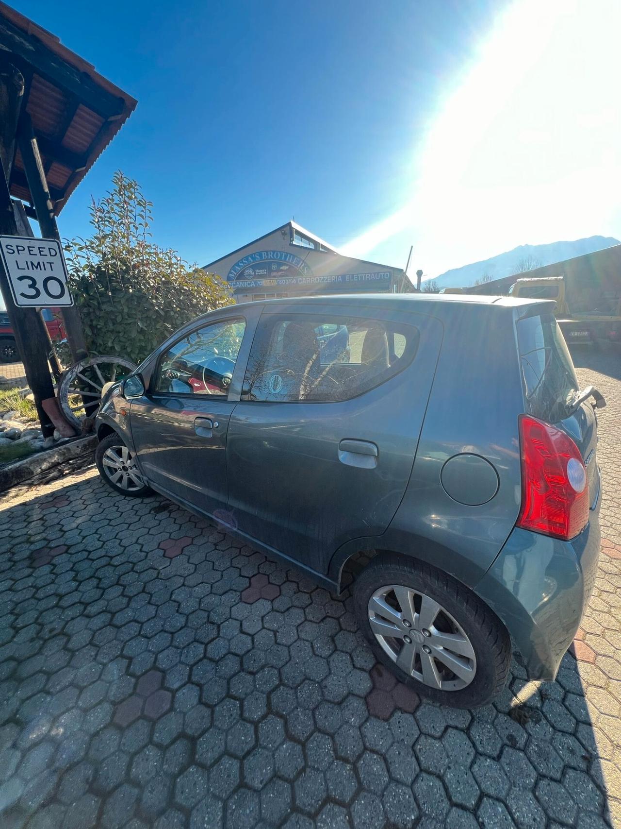 Suzuki Alto 1.0 L