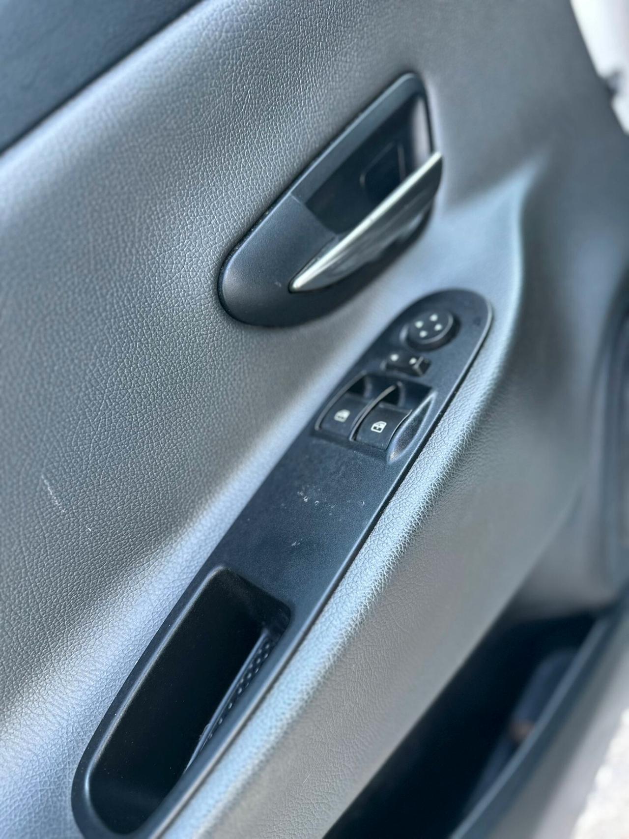 Lancia Ypsilon 1.2 69 CV 5 porte GPL Ecochic Gold