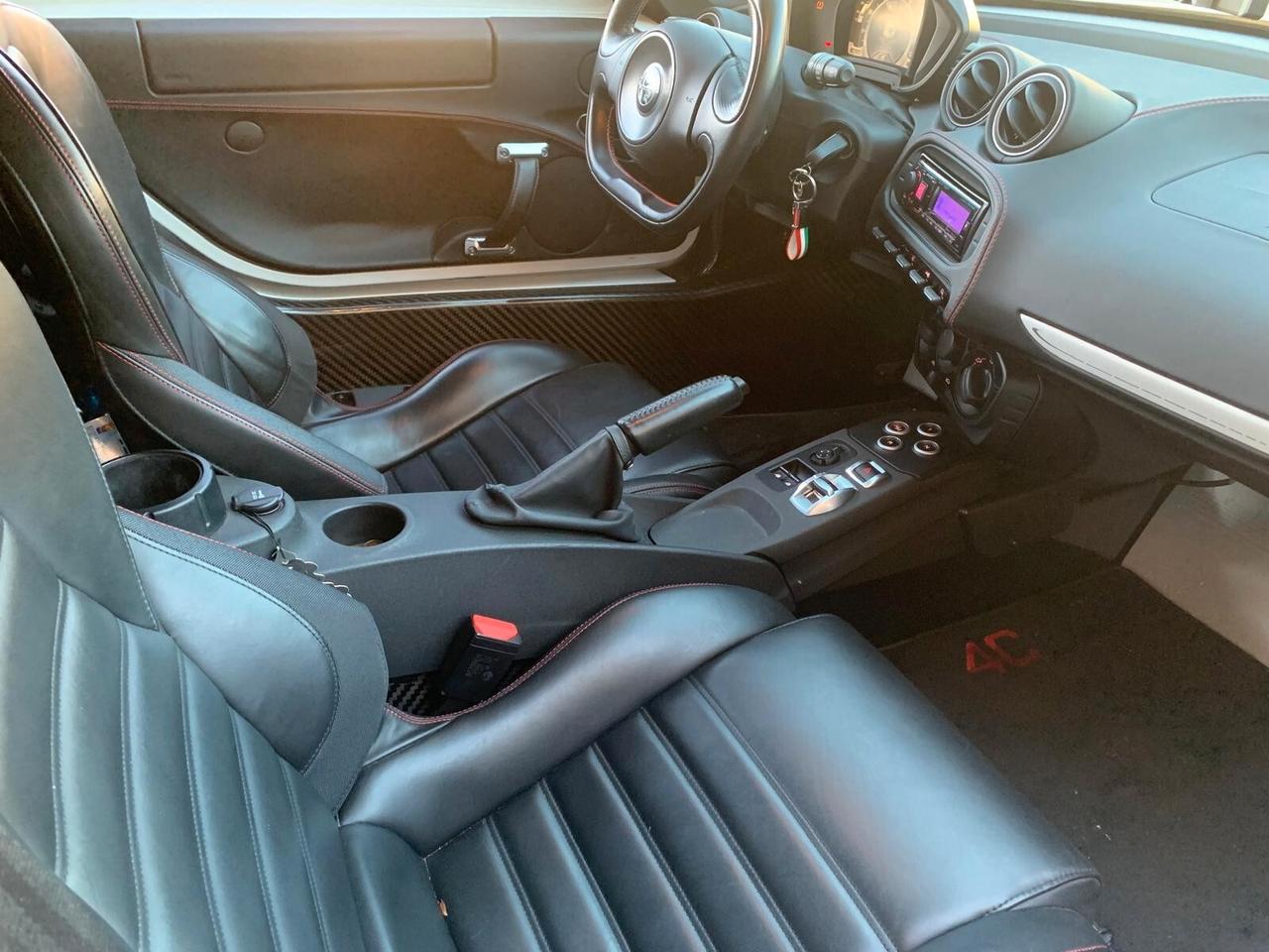 Alfa Romeo 4C 1750 TBi carbon