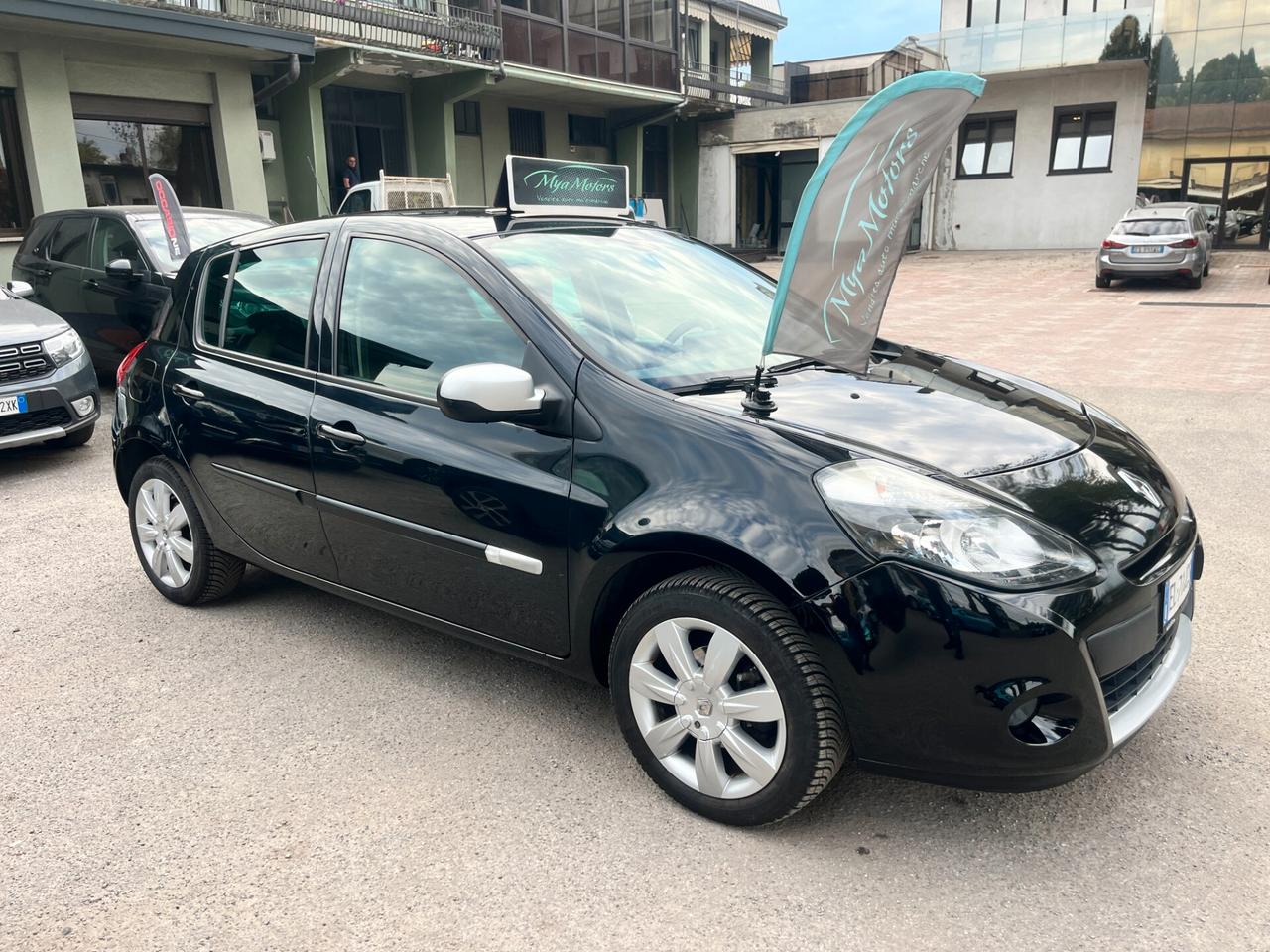 Renault Clio 1.2 16V 5 porte Dynamique