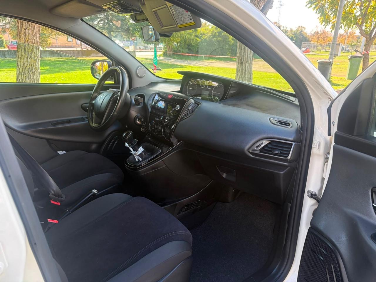 Lancia Ypsilon 1.2 elefantino