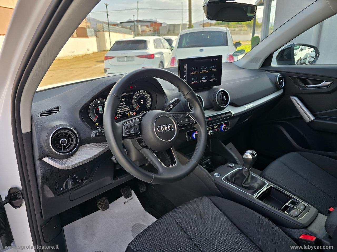 AUDI Q2 30 TDI Business Advanced