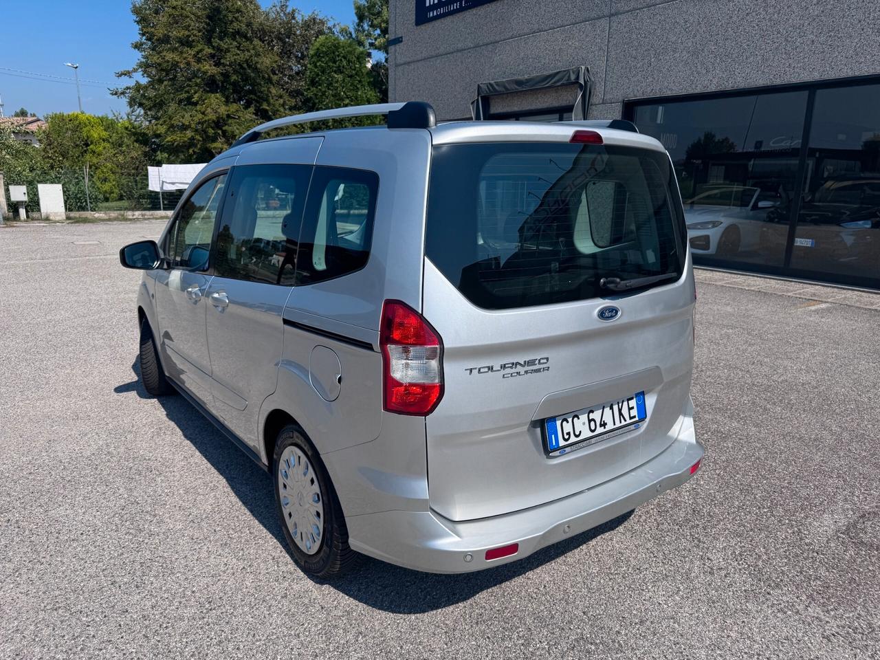 Ford Tourneo Courier 1.5 TDCI 100 CV S&S Plus