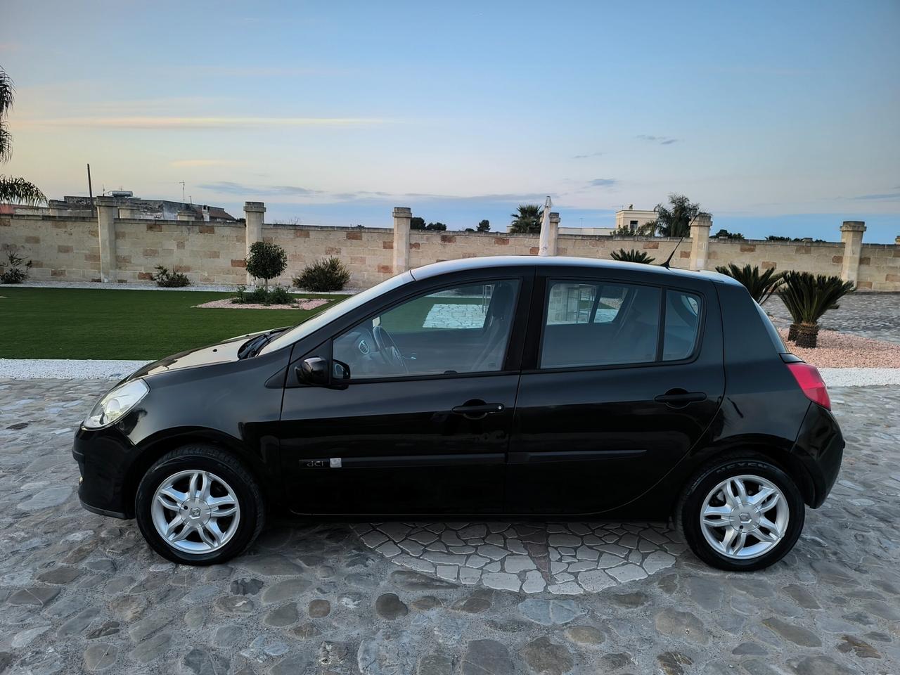 Renault Clio 1.5 dCi 5 porte Le Iene perfetta
