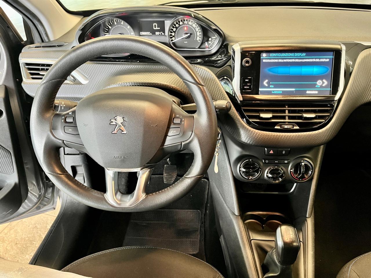 Peugeot 208 PureTech 82 Stop&Start 5 porte Signature