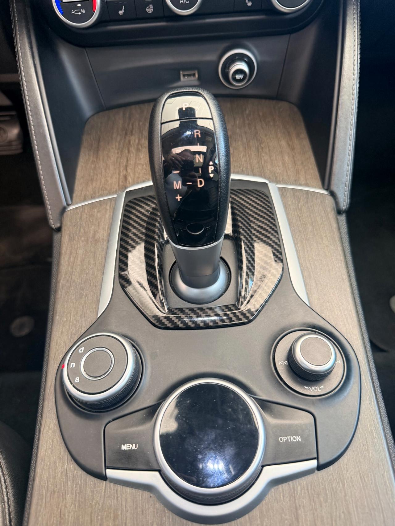 Alfa Romeo Stelvio 2.2 t Super Q4 210cv auto TETTO APRIBILE,TELECAMERA,SEDILI RISCALDABILI,NAVI,ANDROID AUTO,BLOCK SHAF