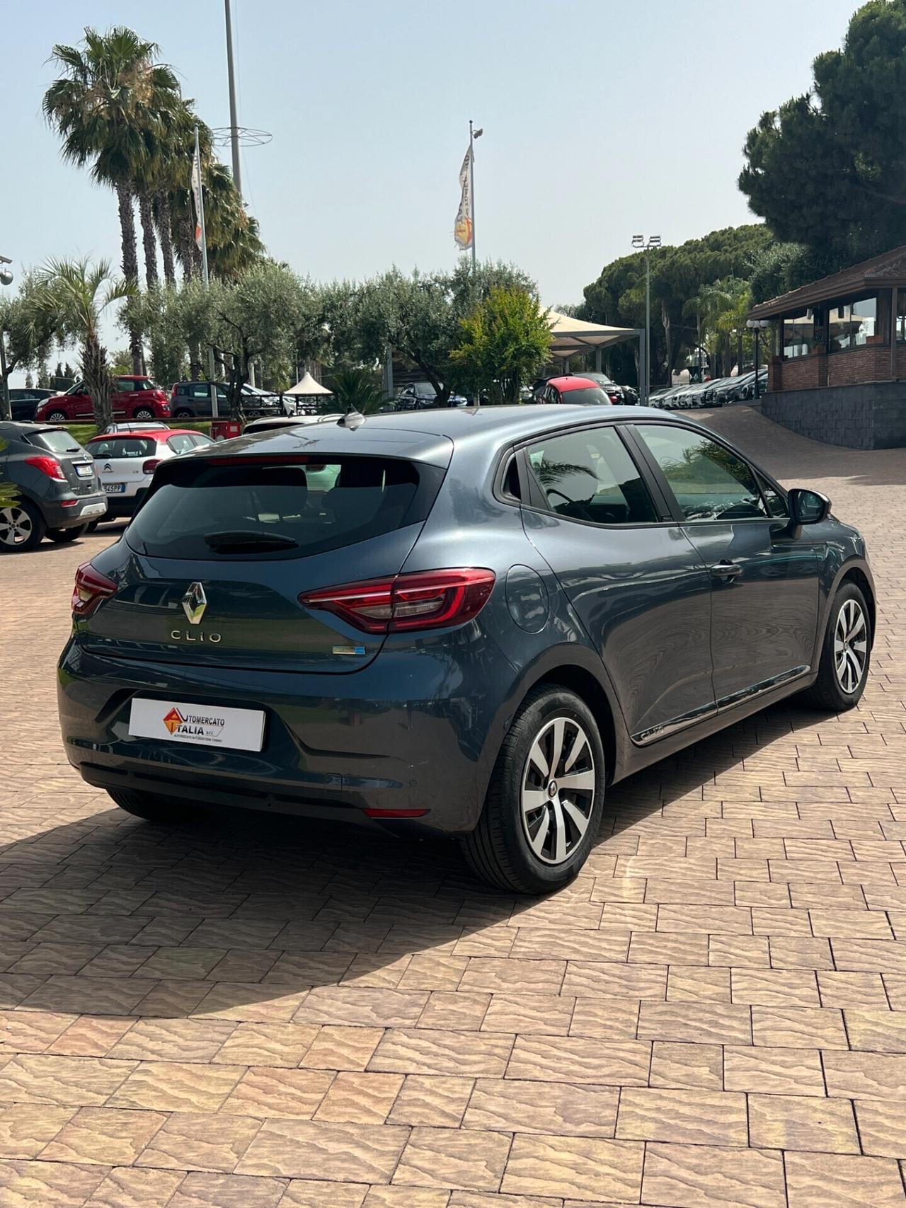 Renault Clio Hybrid E-Tech 140 CV 5 porte Intens