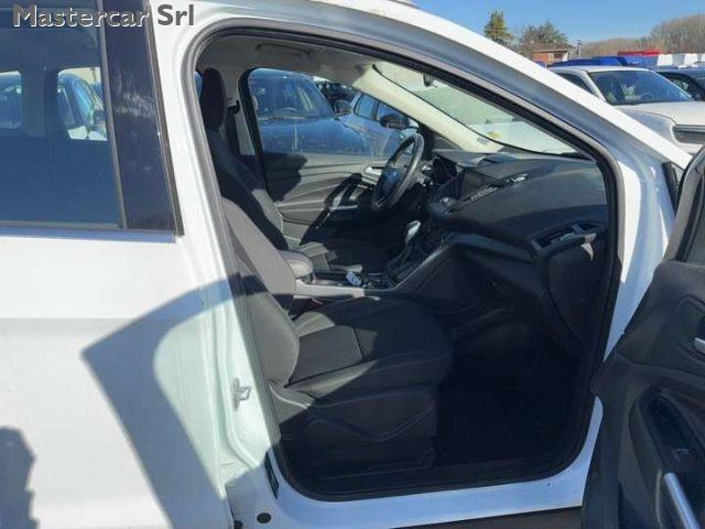 FORD Kuga 1.5 TDCi 120CV AUTOM S&S Business TG : FR704FJ