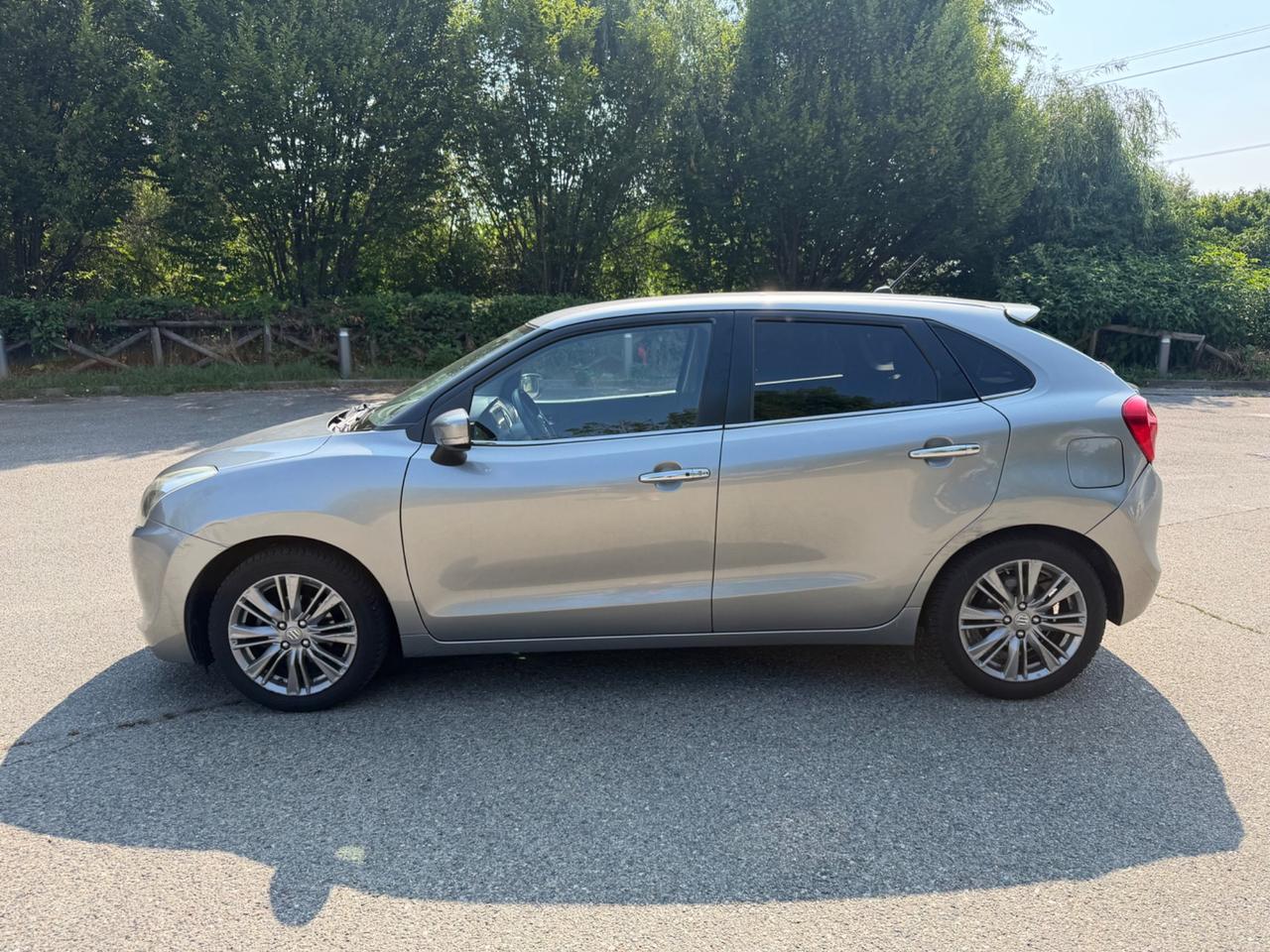 Suzuki Baleno 1.2 Hybrid B-Top
