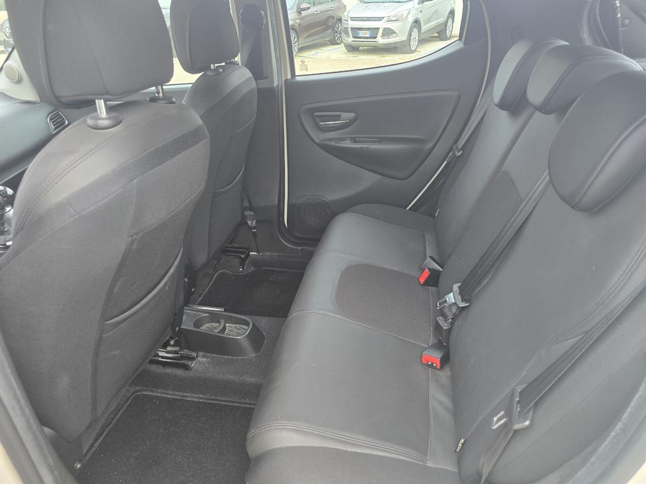 Lancia Ypsilon 1.2 69 CV 5 porte Platinum