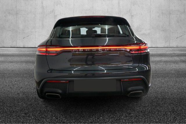 PORSCHE Macan 2.0