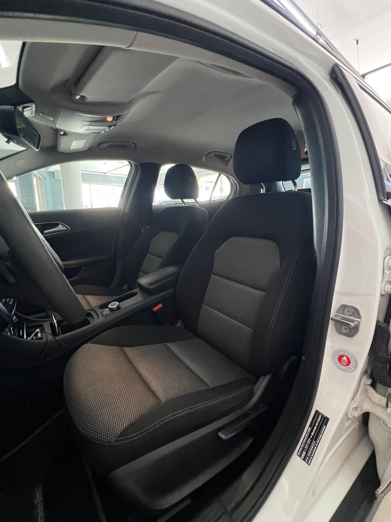 Mercedes-benz GLA 200 d Automatic Business