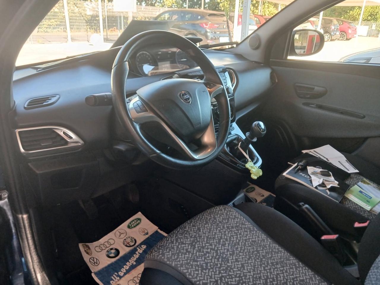 Lancia Ypsilon 1.2 69 CV 5 porte GPL Ecochic Gold
