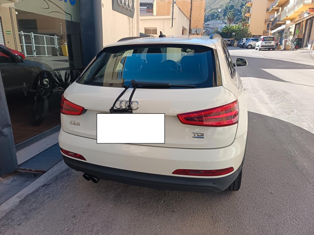 Audi Q3 2.0 TDI 140cv Business