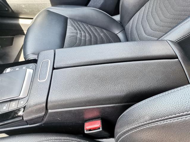 MERCEDES-BENZ B 180 d Executive