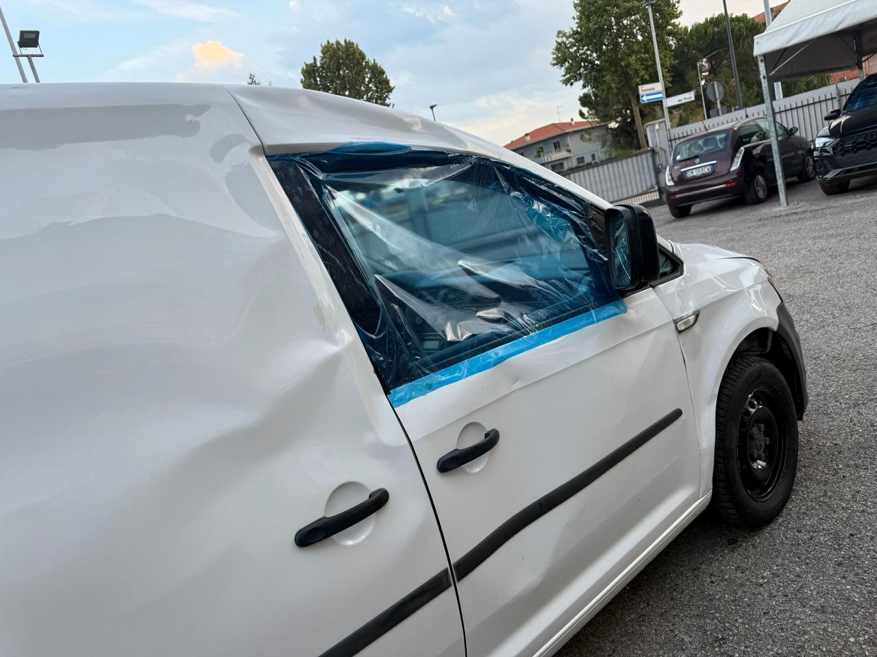 Volkswagen Caddy 2.0 TDI 122 CV 4MOTION VAN ! INCIDENTATO