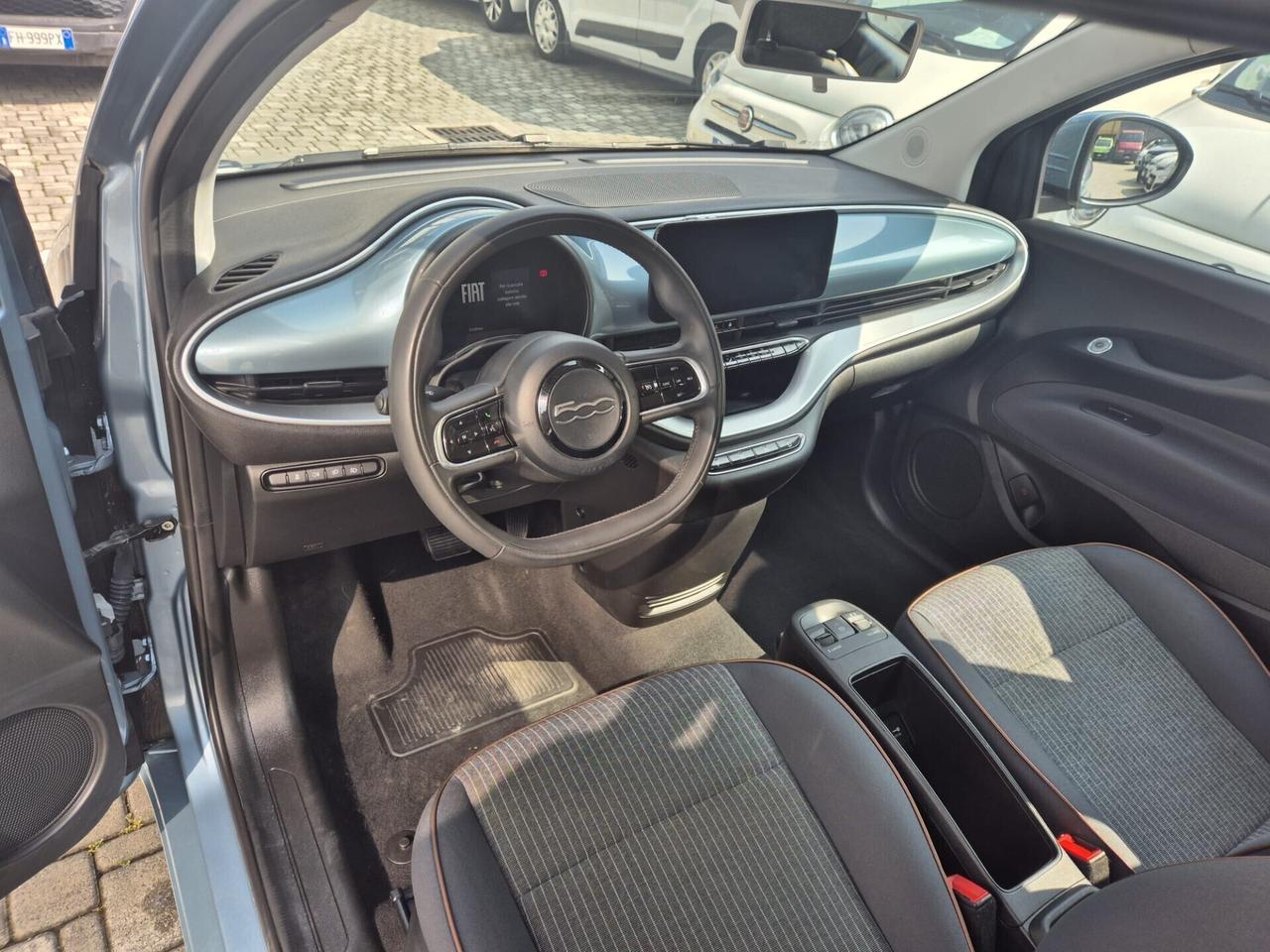 Fiat 500e 42 kWh Icon