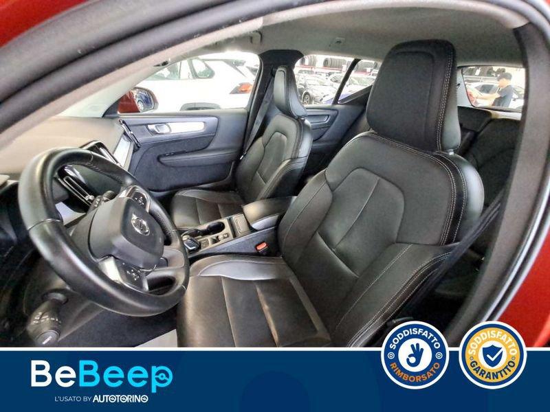 Volvo XC40 2.0 D4 MOMENTUM AWD GEARTRONIC