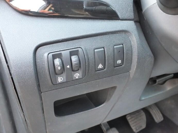 Renault Scenic 1.5 dCi*7 POSTI*UNIPRO*NAVI e BLUETOOTH di SERIE*