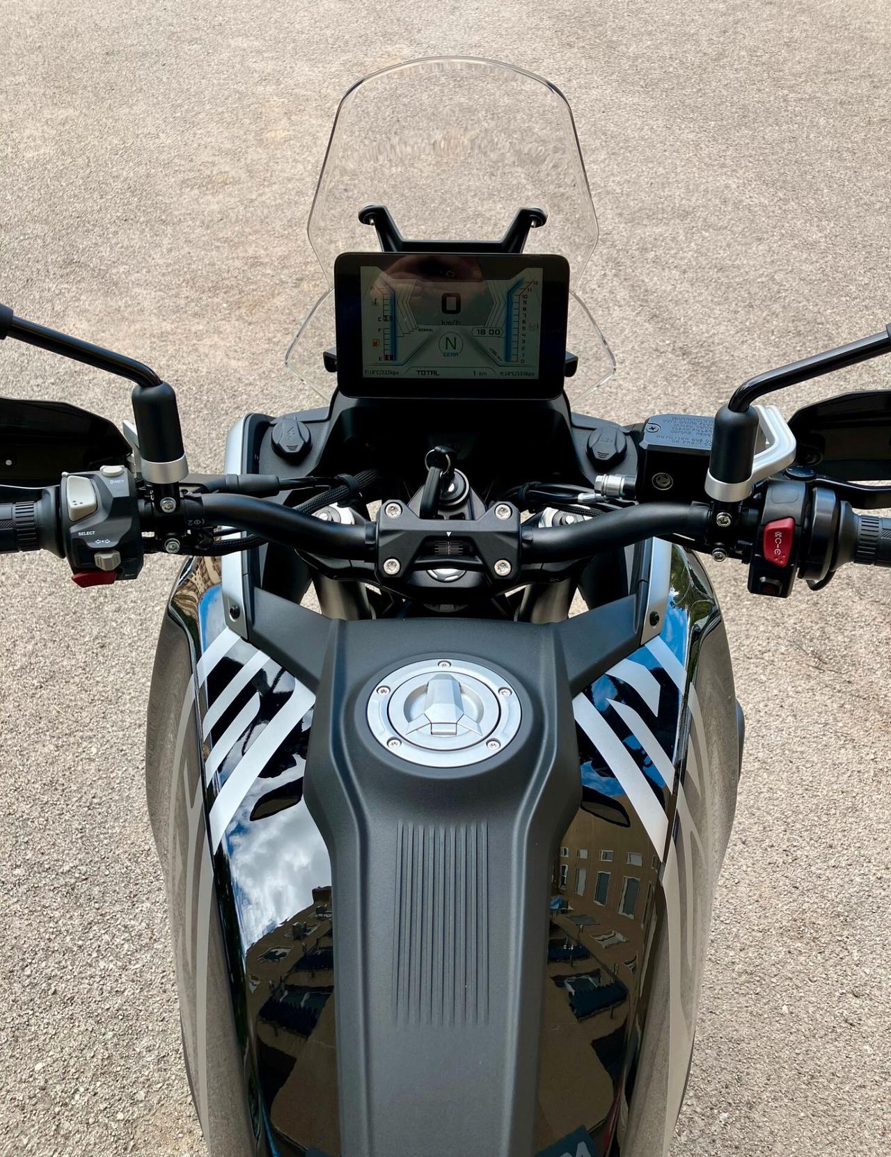 Qj Motor Altro SRT600SX