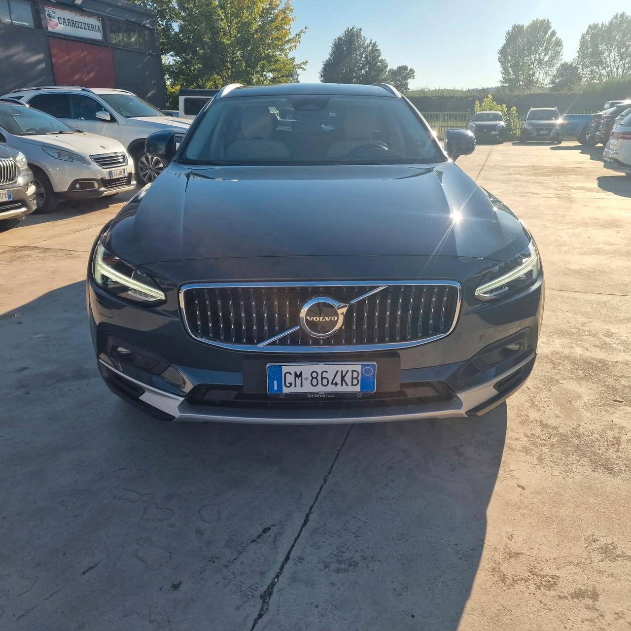 Volvo V90 Cross Country B4 (d) AWD automatico Plus UNICO PROPRIETARIO
