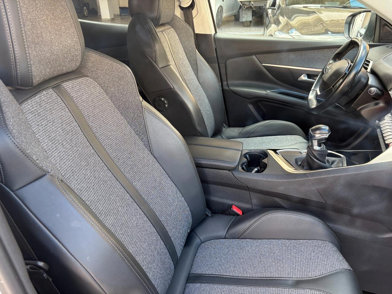 Peugeot 3008 BlueHDi 130 S&S Allure