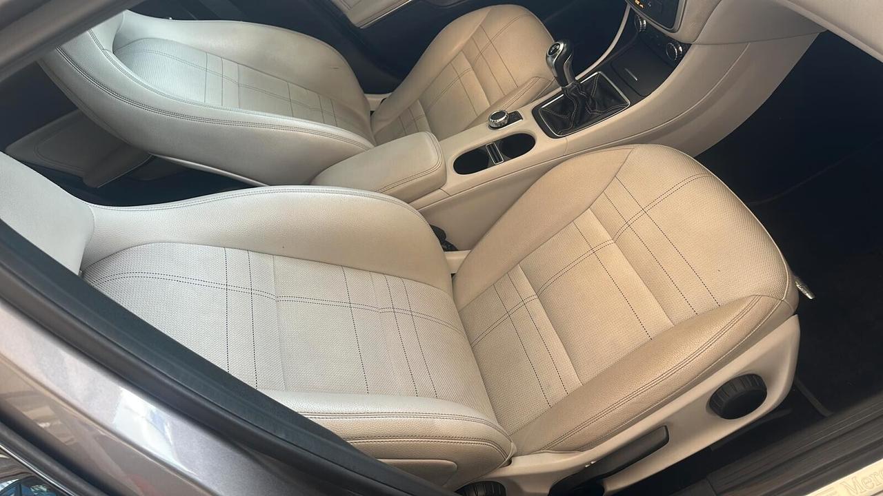 MERCEDES A180 PREMIUM INTERNI IN PELLE... FULL..