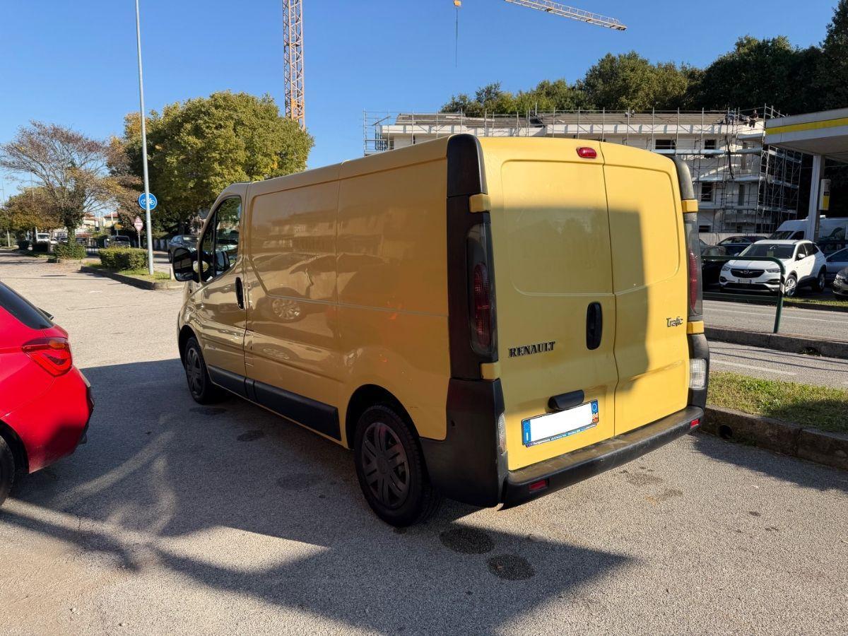 RENAULT - Trafic 1.9 Dci PC-TN 74kw 100cv