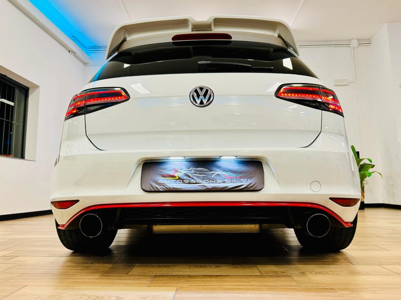 VW Golf 7 R-Line GTI PACK - 1.4 TSI 122CV DSG 5p High.