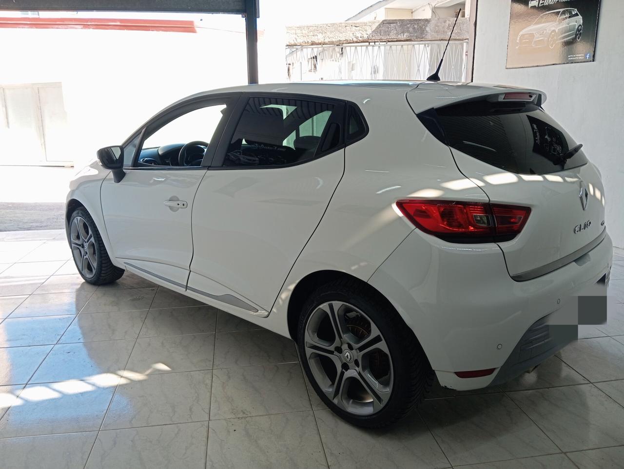 Renault Clio 1.5 Diesel 2016 CON GARANZIA