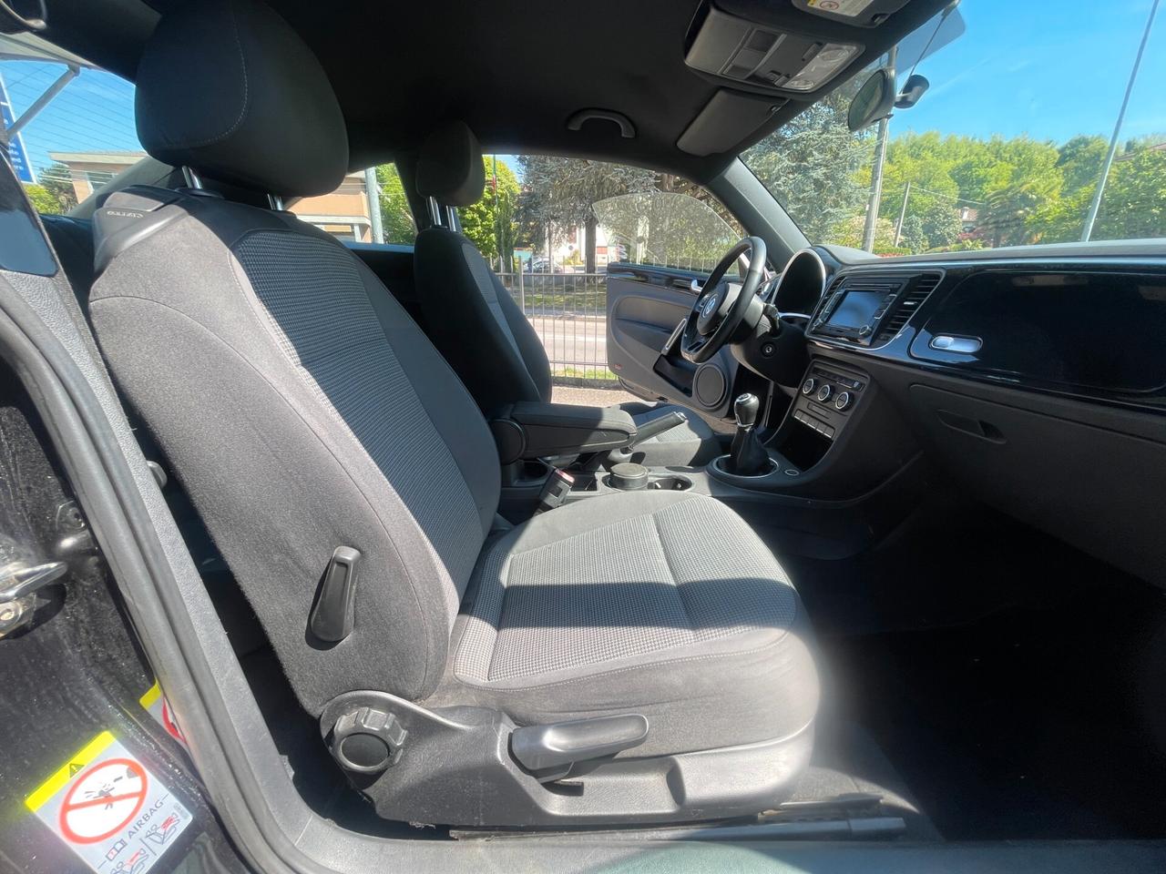 Volkswagen Maggiolino 1.6 TDI Design