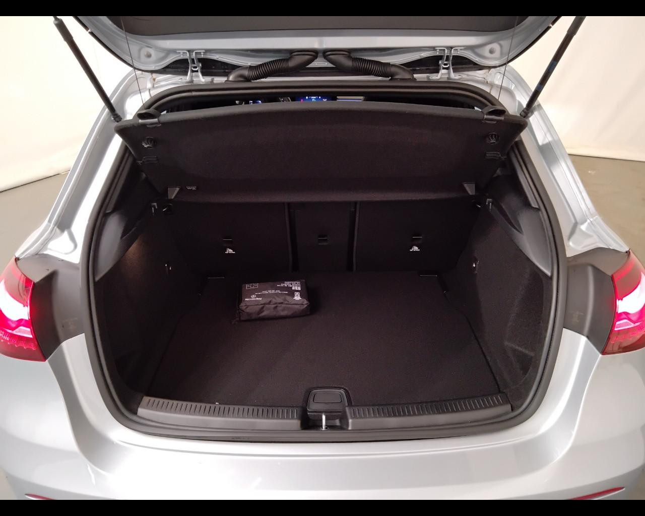 Mercedes-Benz Classe A - W177 2023 - A 180 d AMG Line Advanced Plus auto