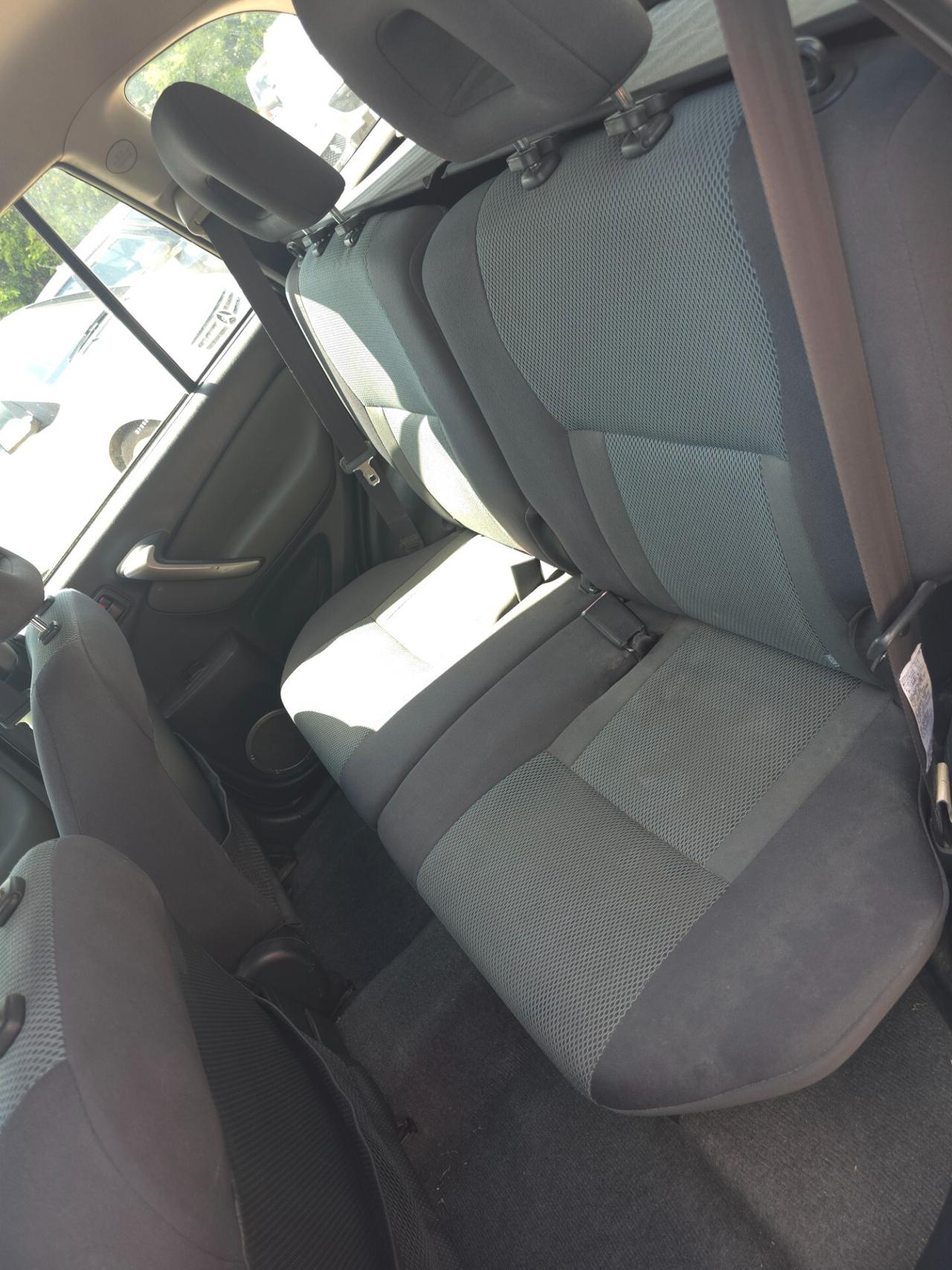 Toyota RAV 4 RAV4 2.0 Tdi D-4D cat 5 porte Sol