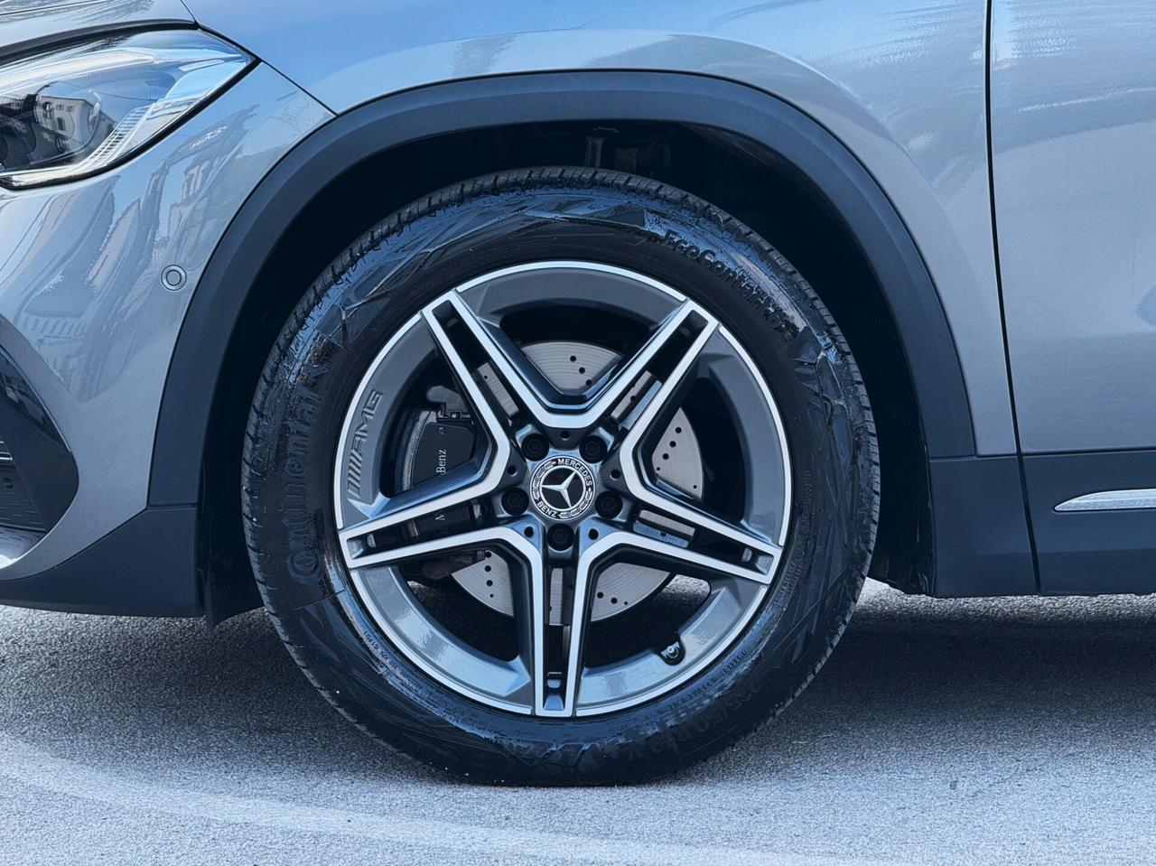 Mercedes-Benz GLA 200 d Premium Plus AMG TETTO