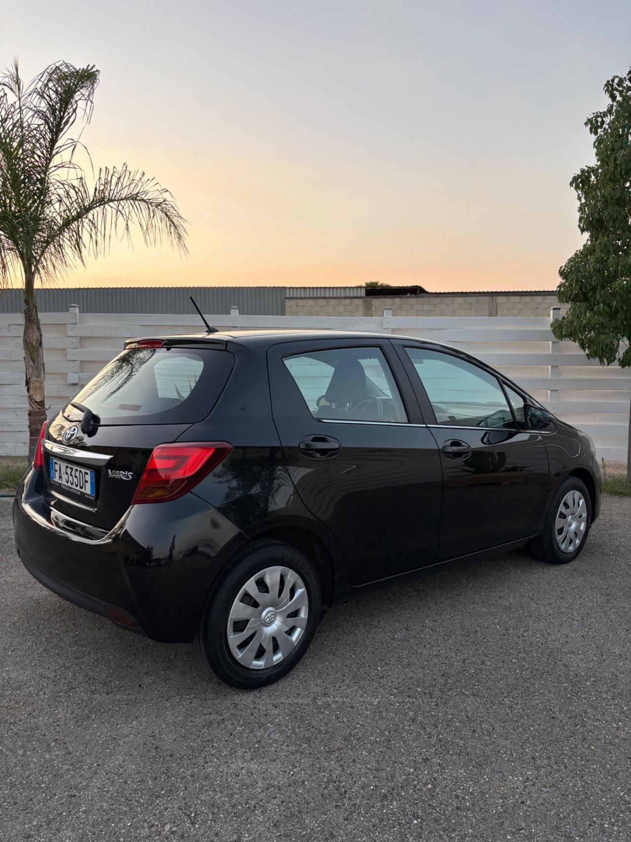 Toyota Yaris 1.4 D-4D 5 porte unico proprietario adatta a neopatentati