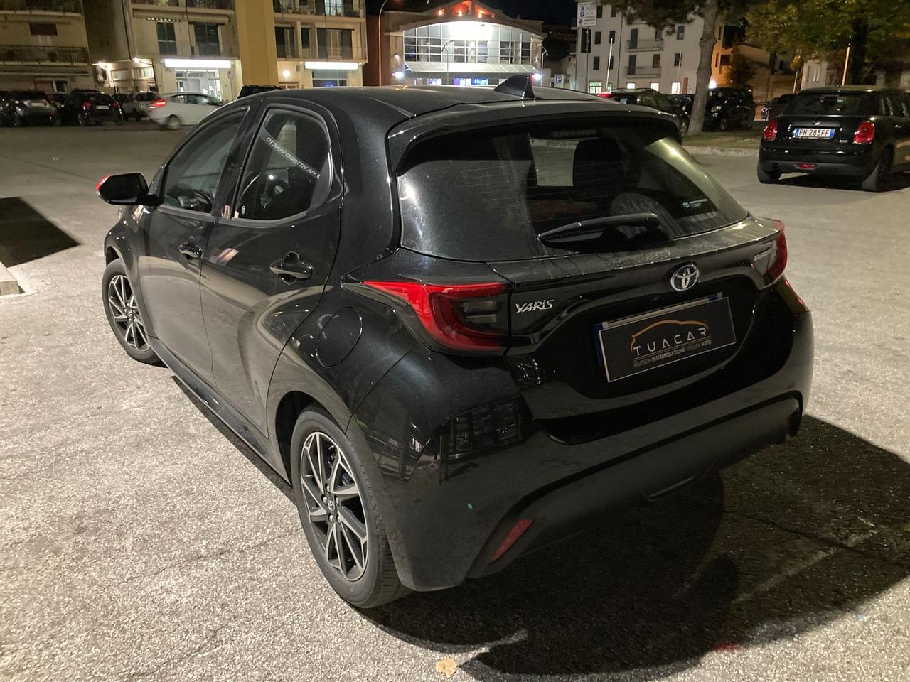 Toyota Yaris 1.5 HEV Active #7354
