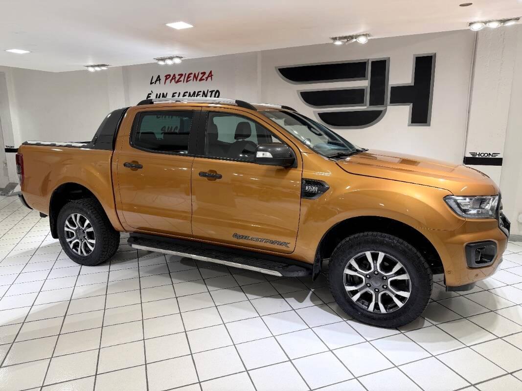 Ford Ranger 3.2 tdci double cab Wildtrak 200cv auto Autocarro 5 posti