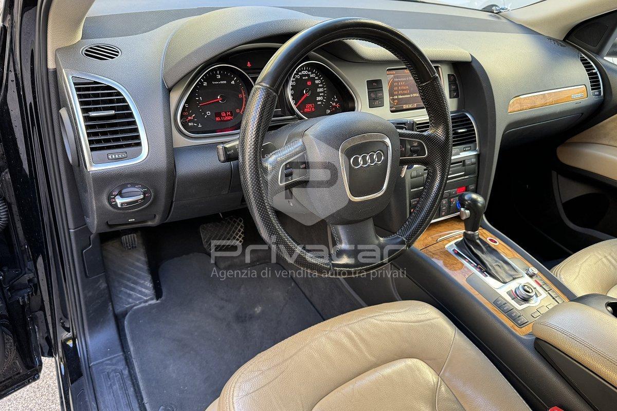 AUDI Q7 3.0 V6 TDI 240 CV quattro tiptronic edition