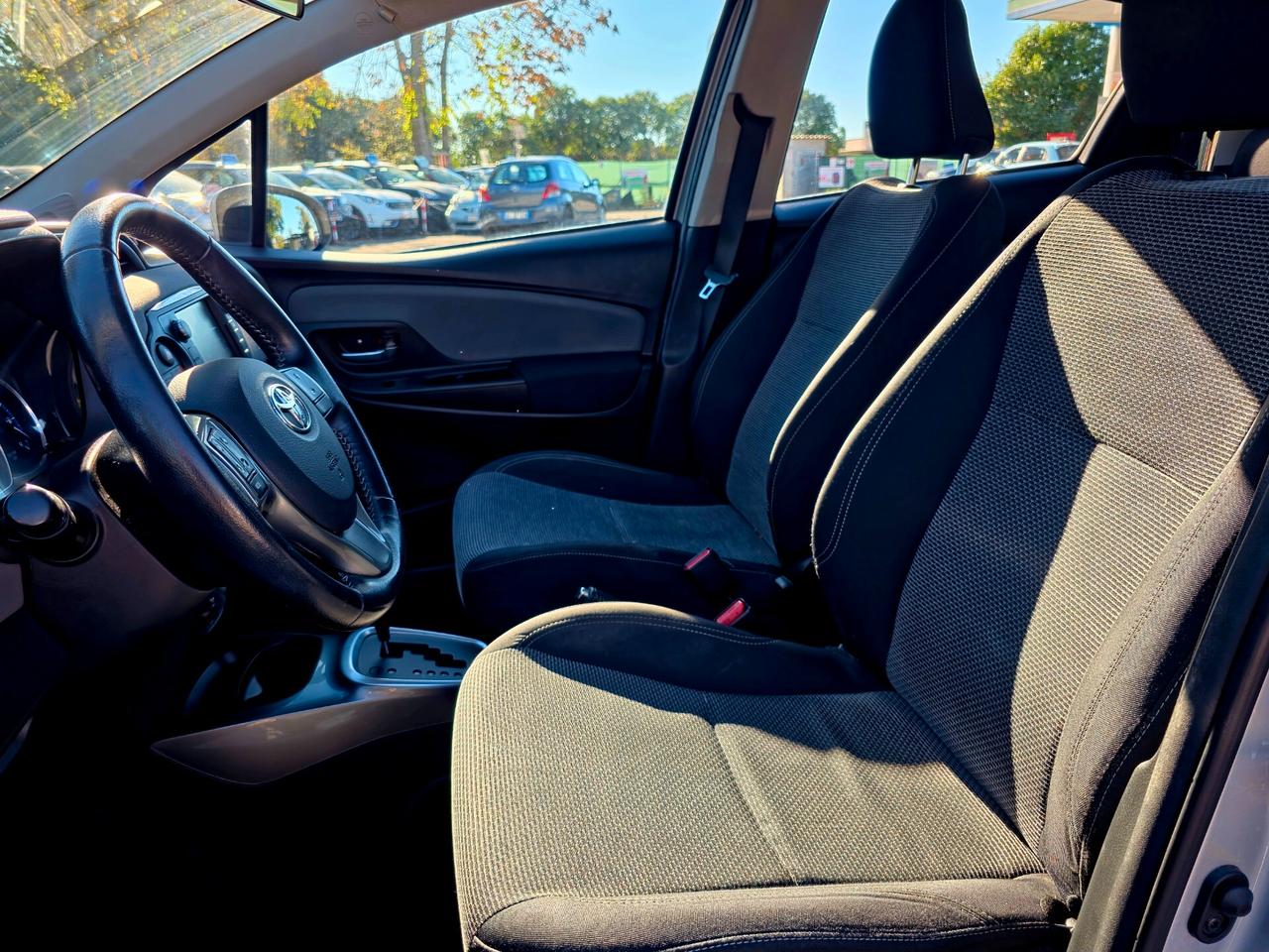 Toyota Yaris 1.5 Hybrid 5 porte Active 2017-E6B Automatico NEO