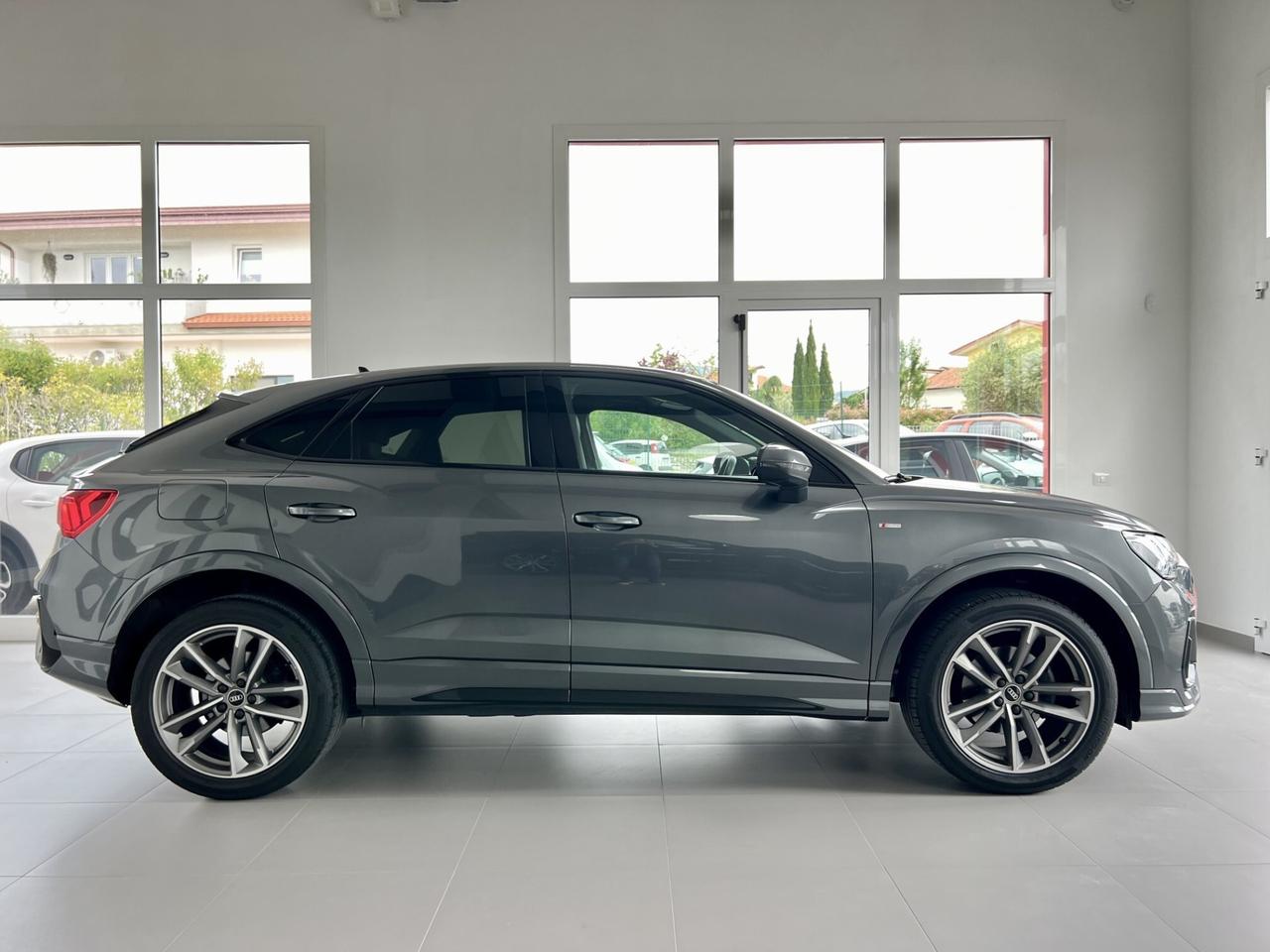 AUDI Q3 SPORTBACK S TRONIC 35 TDI S LINE - 2021