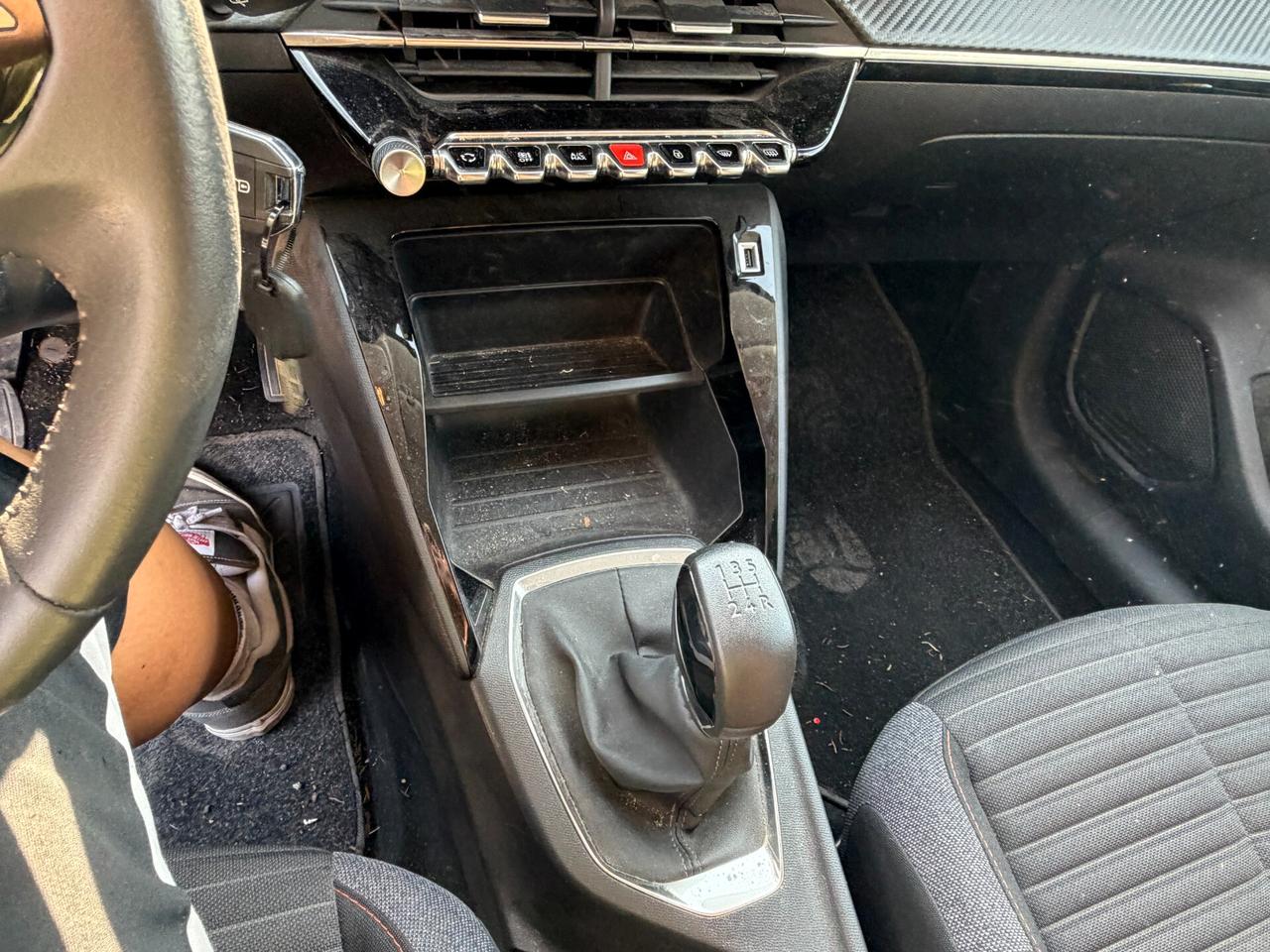 PEUGEOT 208 ANNO 2022 1.2 BENZINA 75 CV *SINISTRATA