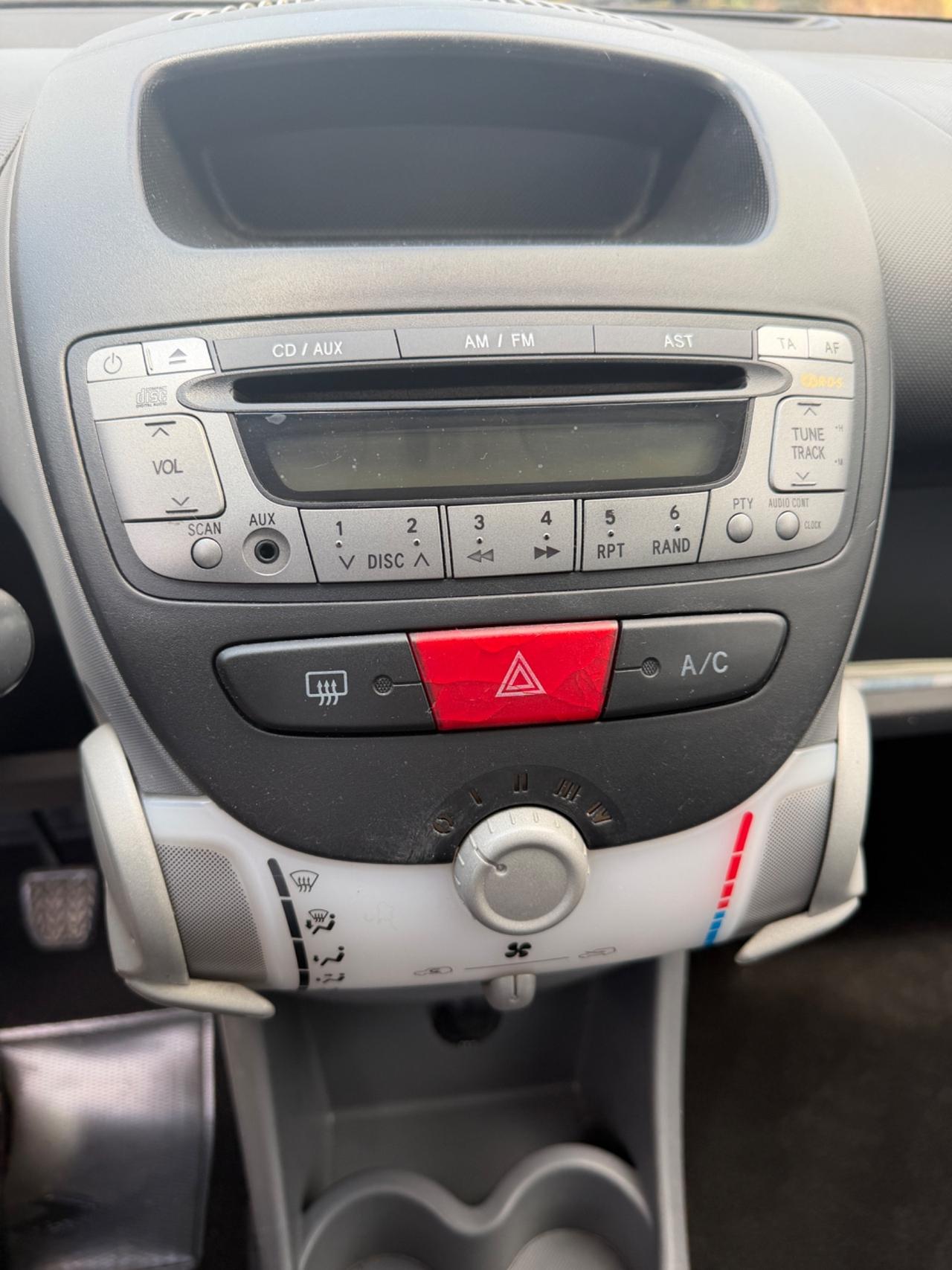 Peugeot 107 1.0 68CV 5p. Plaisir
