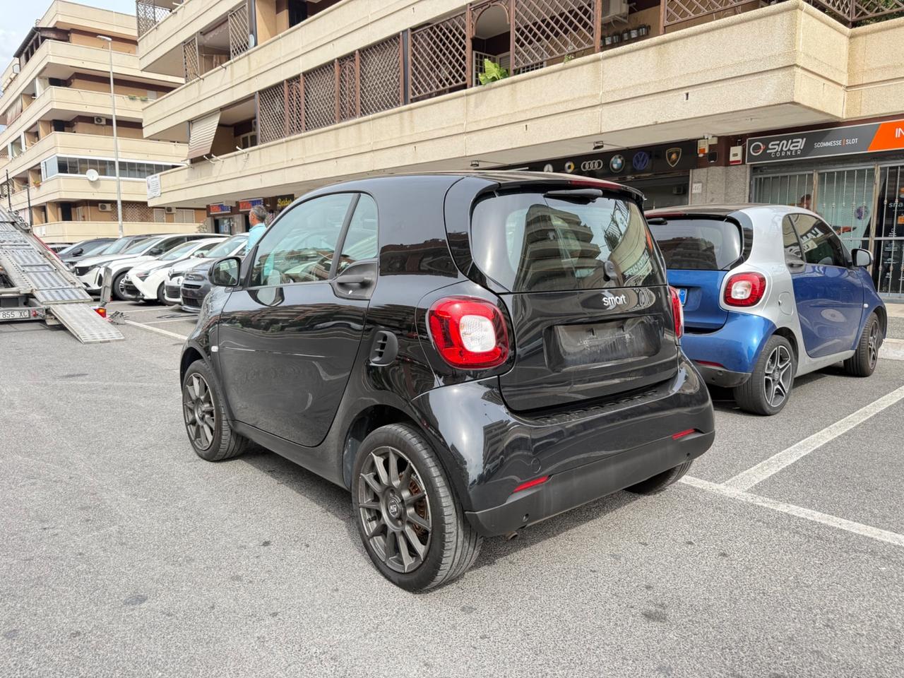 Smart ForTwo 70 1.0 twinamic Perfect pelle PDC panorama sedili riscaldati cerchi 16 bluetooth