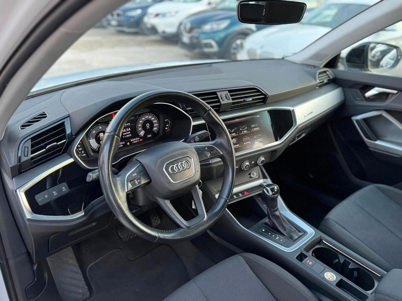 Audi Q3 Audi Q3 35 TDI S tronic Business Advanced