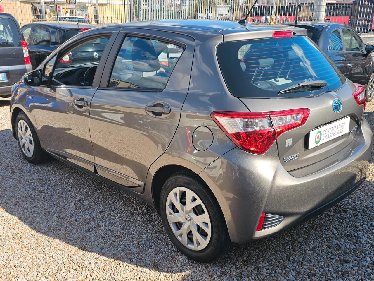Toyota Yaris 1.5 Hybrid 5 porte Active