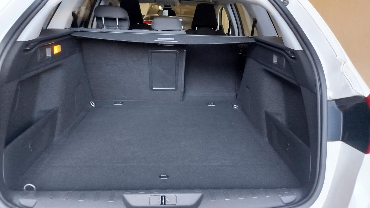 Peugeot 308 BlueHDi 130 S&S EAT8 SW Allure