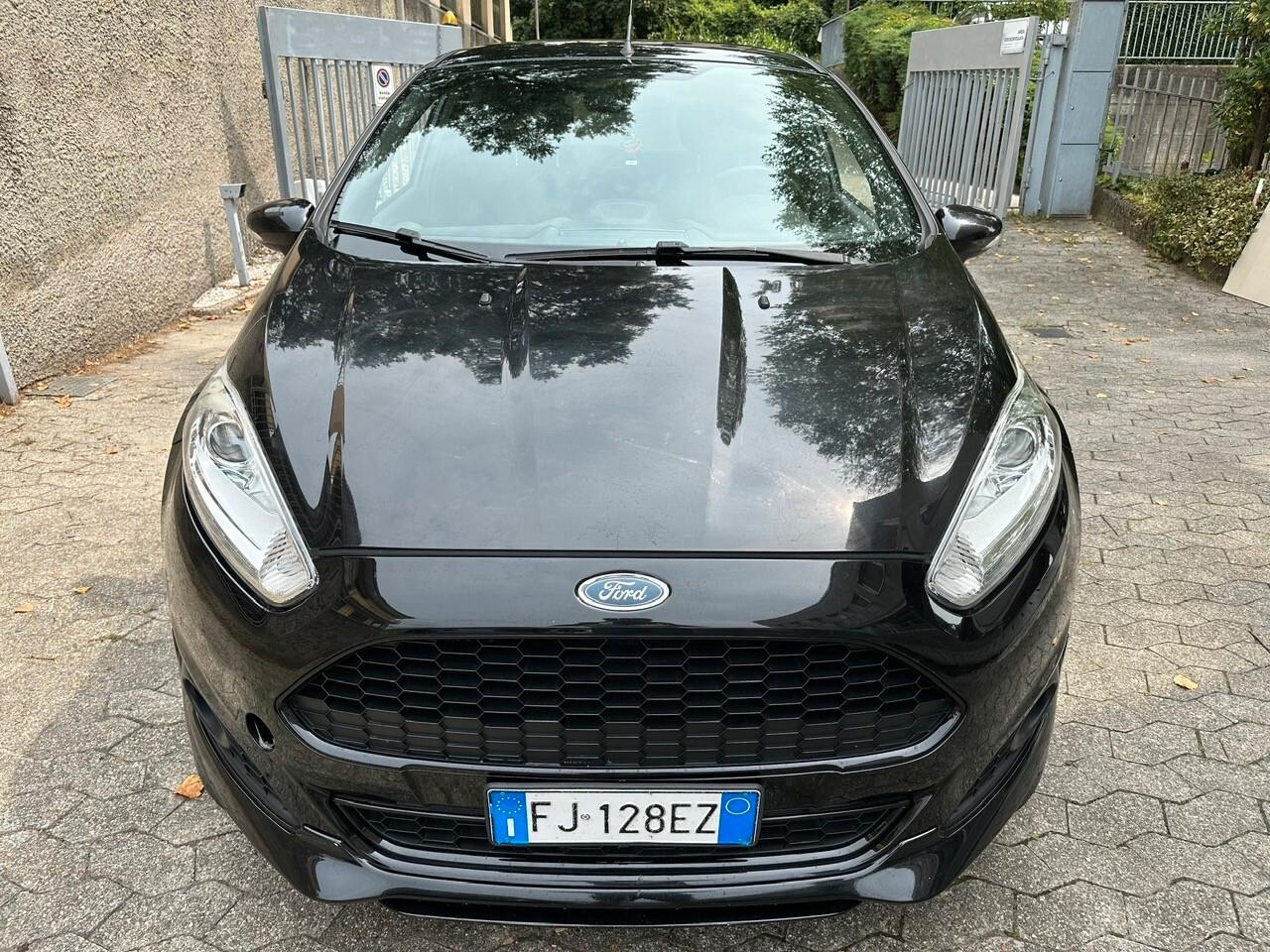 Ford Fiesta 1.5 TDCi 5 porte ST-Line