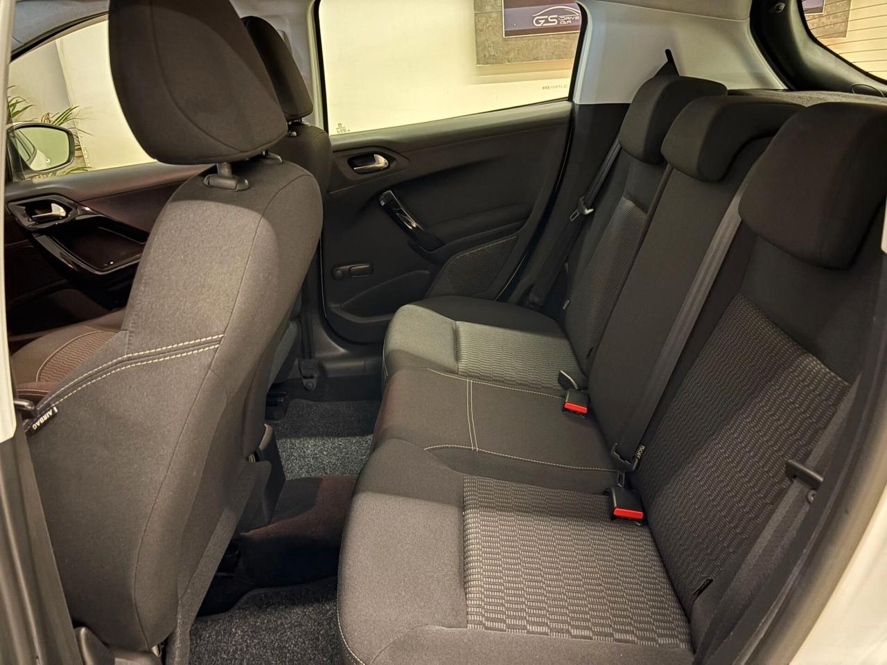 Peugeot 208 1200cc 82cv allestimento Active
